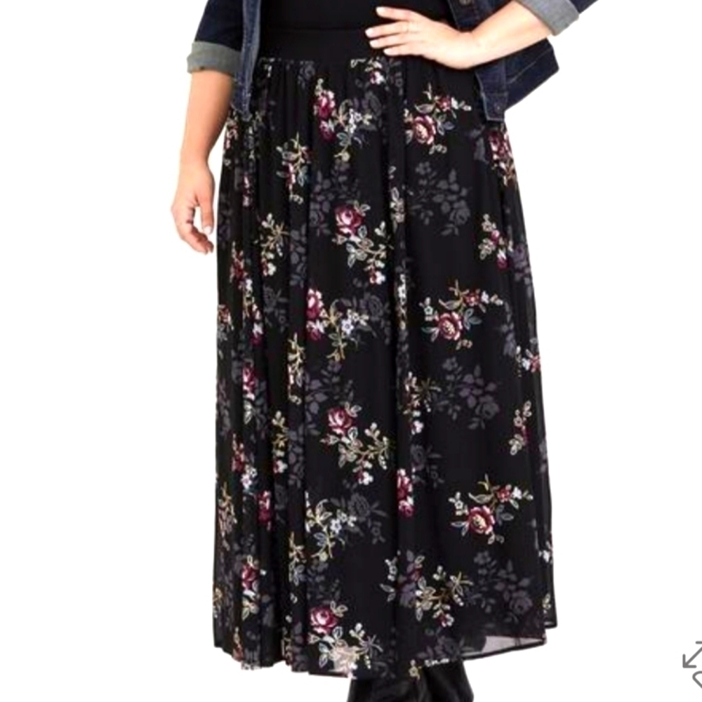 Torrid Black Floral Elastic Waist Chiffon Maxi Skirt